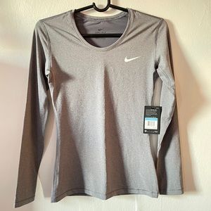 Nike Women Medium Dri Fit Long Sleeve Workout Top